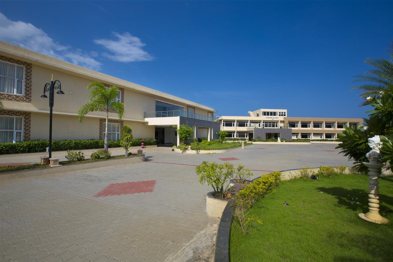 Landmark Pallavaa Beach Resorts Mahabalipuram Bagian luar foto