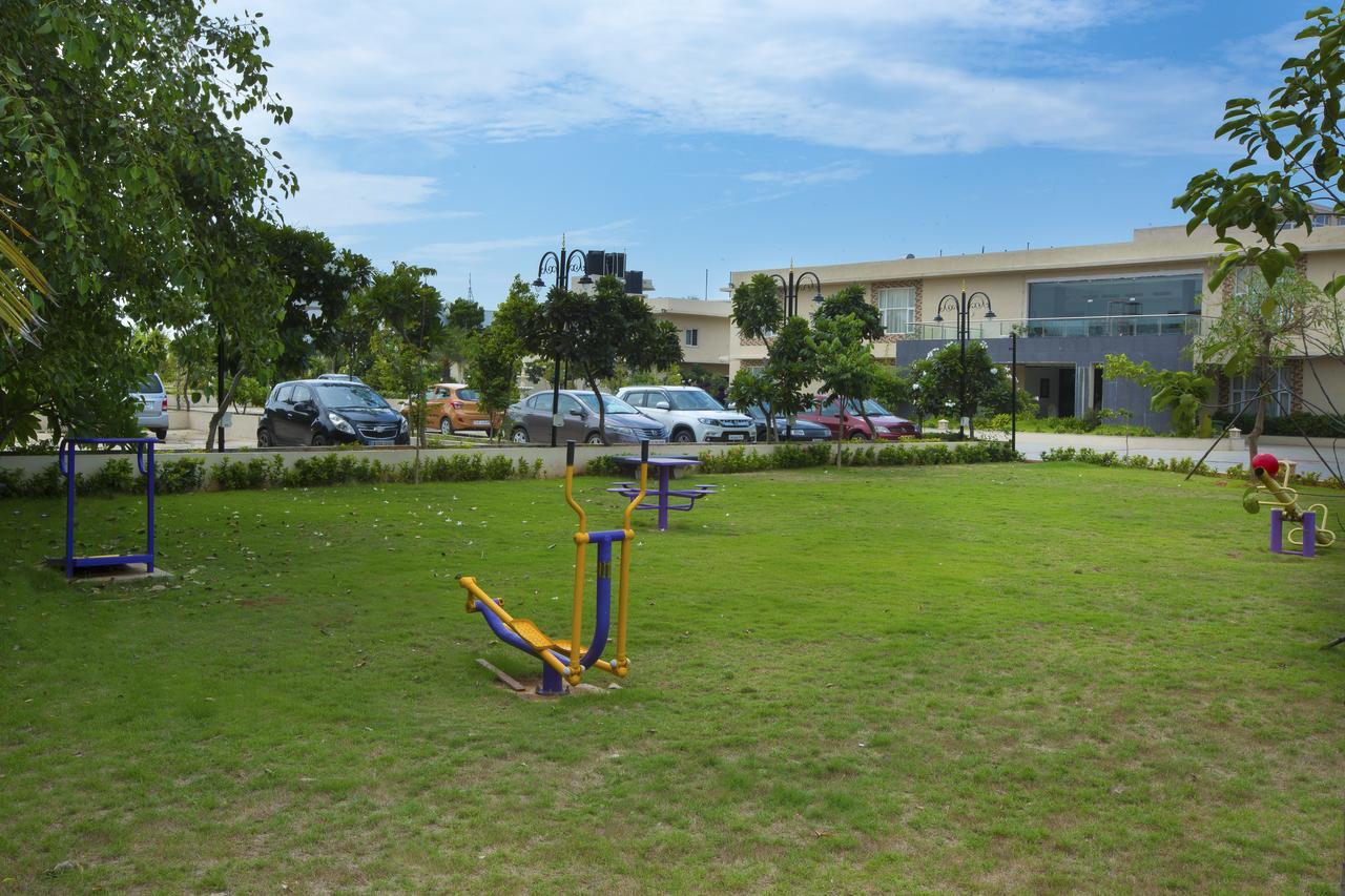 Landmark Pallavaa Beach Resorts Mahabalipuram Bagian luar foto